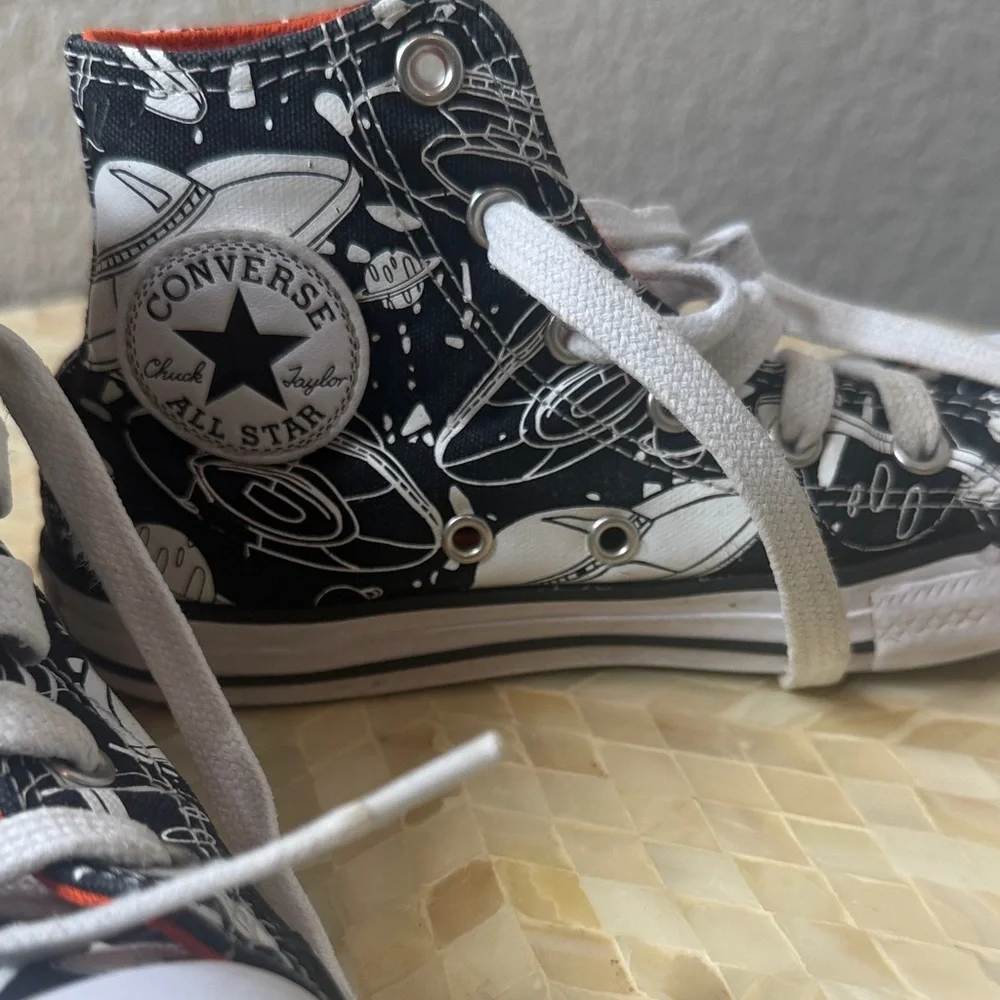 Converse Black and White High-Top Sneakers with Space Design kids size 1